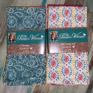 Pioneer Woman Napkin Sets (8 Napkins total)